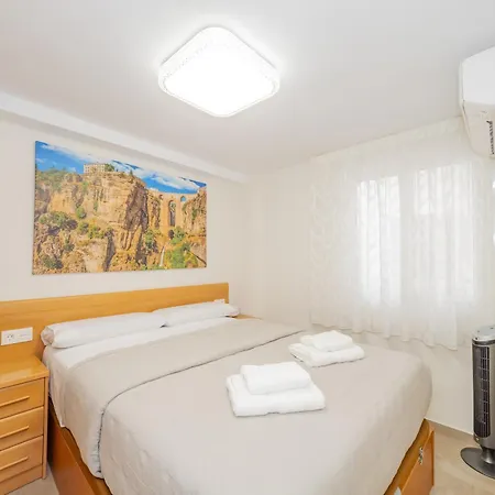 Cubo's Oceanview & Free Parking Appartement