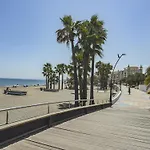 아파트 Cubo's Oceanview & Free Parking 에스테포나