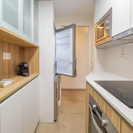 Cubo's Oceanview & Free Parking Daire Estepona