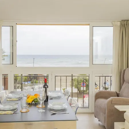 Cubo's Oceanview & Free Parking Естепона