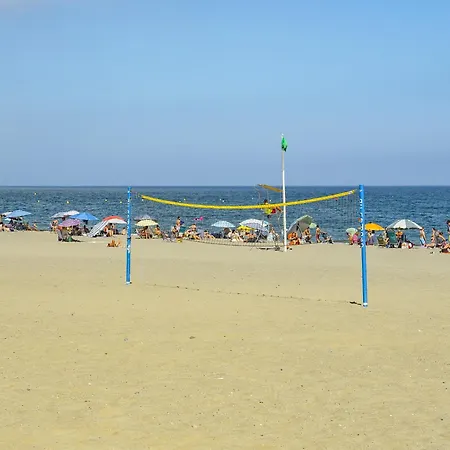 Cubo's Oceanview & Free Parking Апартаменти