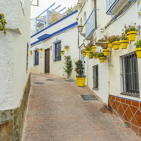 Cubo's Oceanview & Free Parking Apartment Estepona