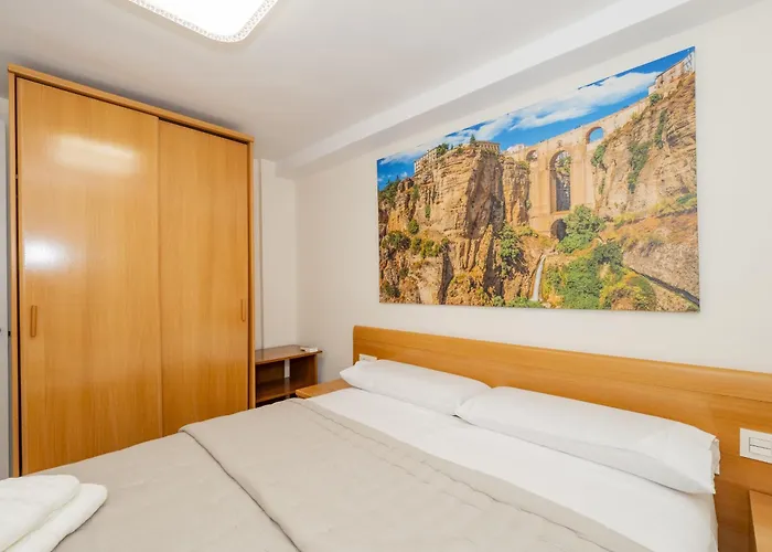 Cubo's Oceanview & Free Parking Estepona