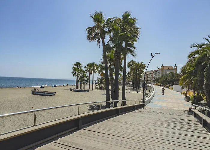 Apartment Cubo's Oceanview & Free Parking Estepona