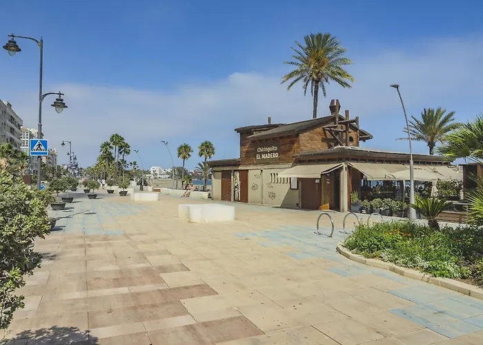 Cubo's Oceanview & Free Parking Apartment *