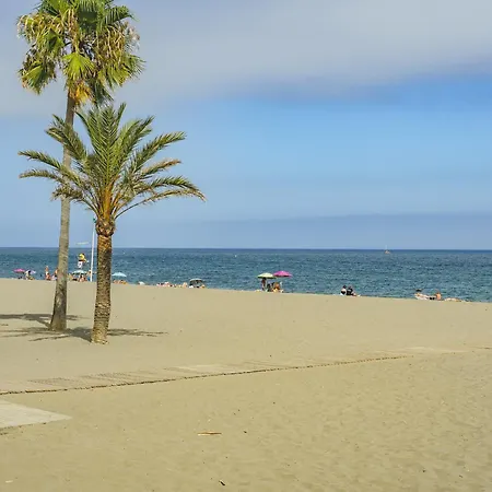 Cubo's Oceanview & Free Parking Apartment