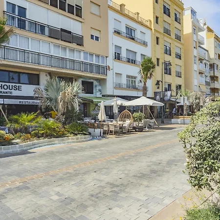 Cubo's Oceanview & Free Parking Estepona