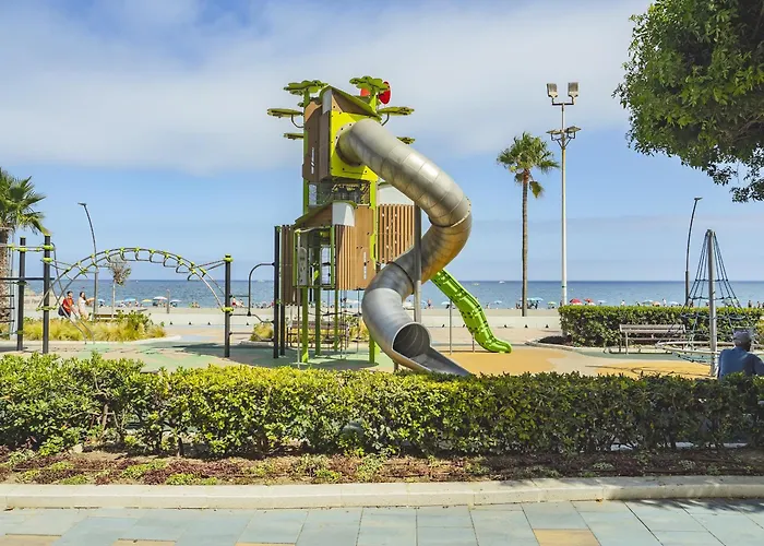 Cubo's Oceanview & Free Parking *